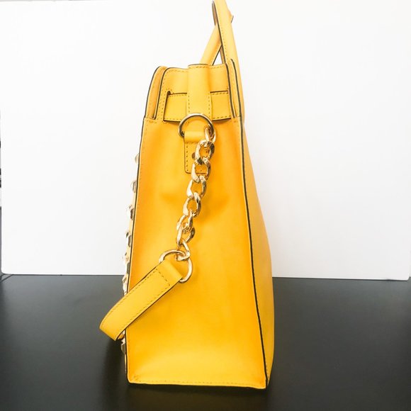 MK MICHAEL KORS | Hamilton Saffiano Leather Yellow Studded Purse | Lock & Key - Picture 3 of 16